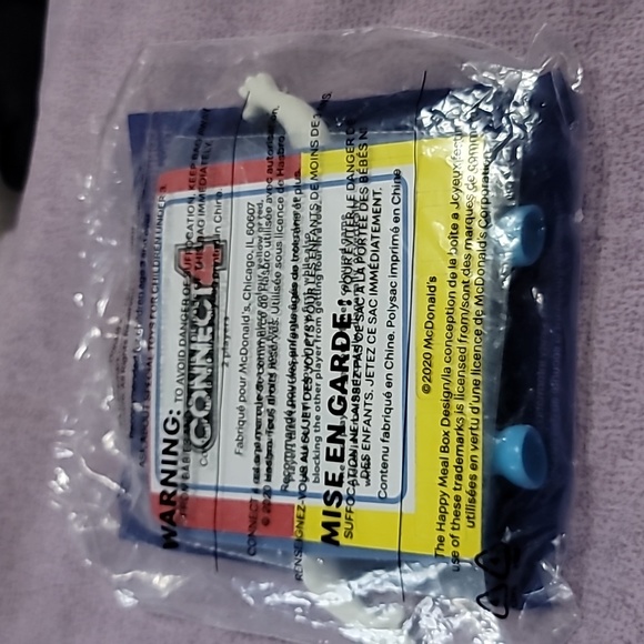 MC DONALD’S HAPPY MEAL HASBRO CONNECT 4 Game - Picture 2 of 2